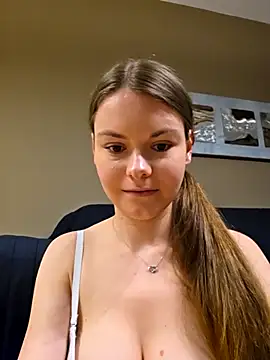 Chatroom XXX en direct de AnnaSweet18