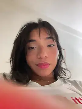 BellafrのライブXXXチャット