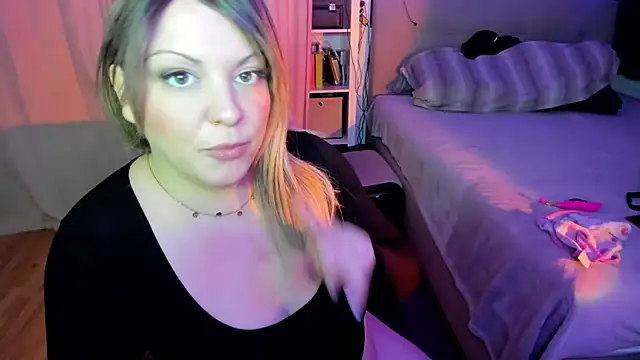 Oktopussy Adlı Modelin Web Kamerası Şovu