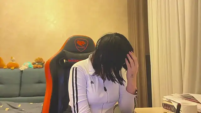 Chatroom XXX en direct de EllaPeony