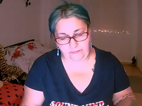 Chatroom XXX en direct de BlondyBigBoobs