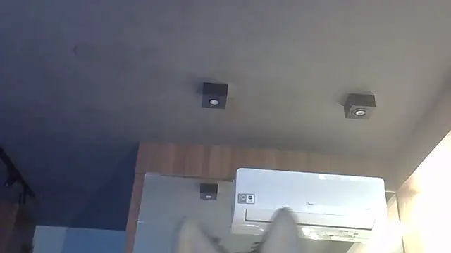 SkinnyKitten élő XXX-chatje