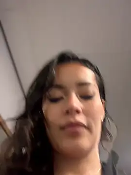 Risky_Workouts élő XXX-chatje