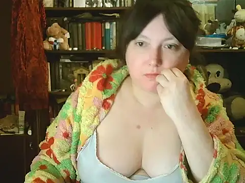 CarrieQPeach élő XXX-chatje