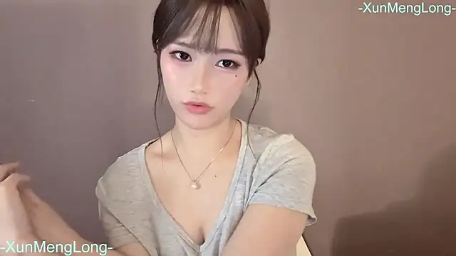 Czat XXX na żywo – -XunMengLong-