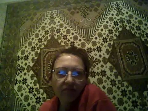 Chatroom XXX en direct de FayInessaKiss