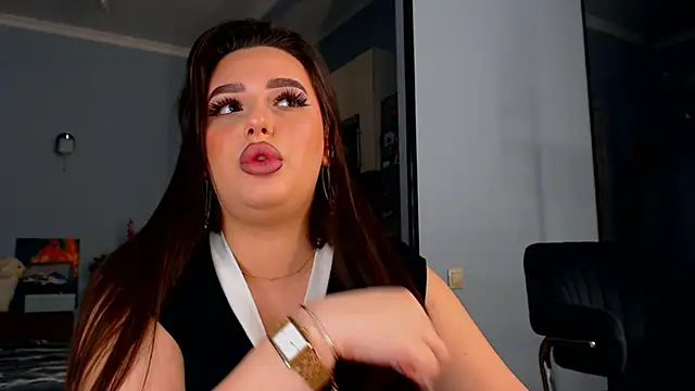 Chatroom XXX en direct de NikiWhite