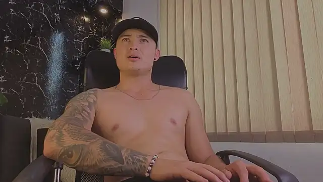 Alexander_ferre's Live XXX Chat