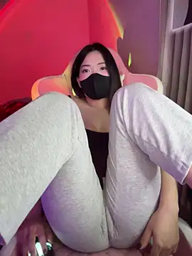 lilly_dang Live XXX-chat