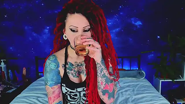 MartthaKatze élő XXX-chatje