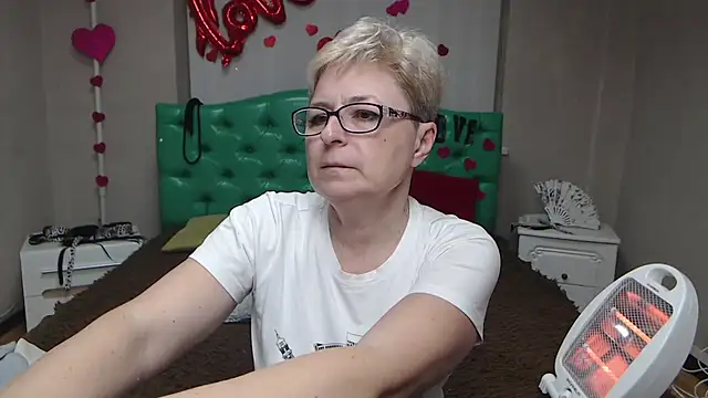 EmiliaGree Live XXX-chat