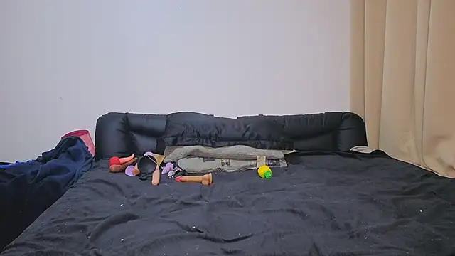 ENGLISHEMILY_69 élő XXX-chatje