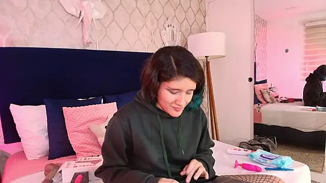 Kaira_moon live XXX chat