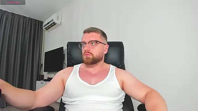 XXX chat uživo modela Findom_guy