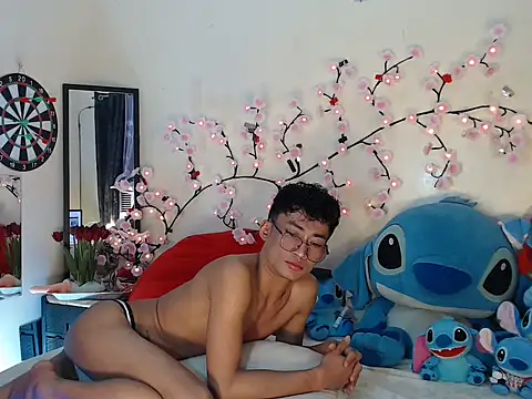 good_boy_in_bed Live XXX-Chat