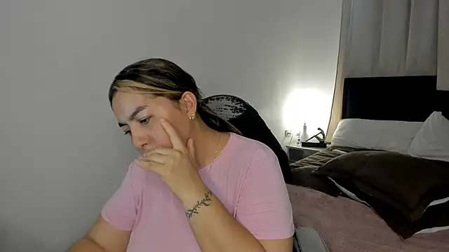 brithany_olson25's Live XXX Chat