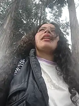 Yaya_watson – Naživo XXX chat