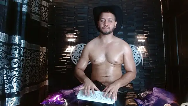 HARRY_RAMIREZ Adlı Modelin Canlı XXX Sohbeti