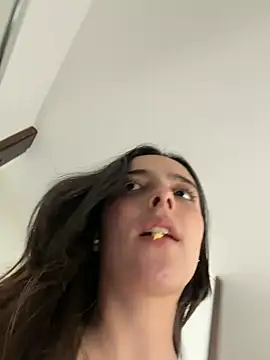 swrennn19's Live XXX Chat