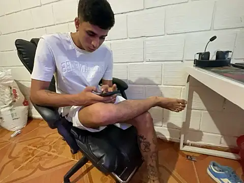 XXX chat uživo modela Max_TheHorseDick