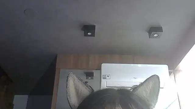 SkinnyKittenのライブXXXチャット