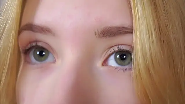 Chat XXX en directo de SunnivaCovil