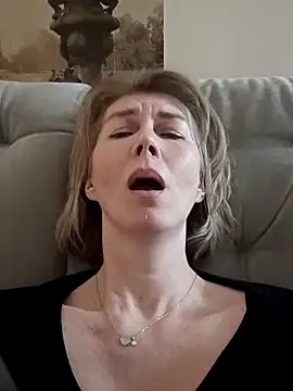 stellahere8 现场XXX聊天