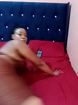 Chatroom XXX en direct de Luciouslips00