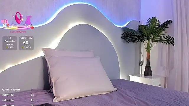 XXX chat uživo modela CannelaSmith