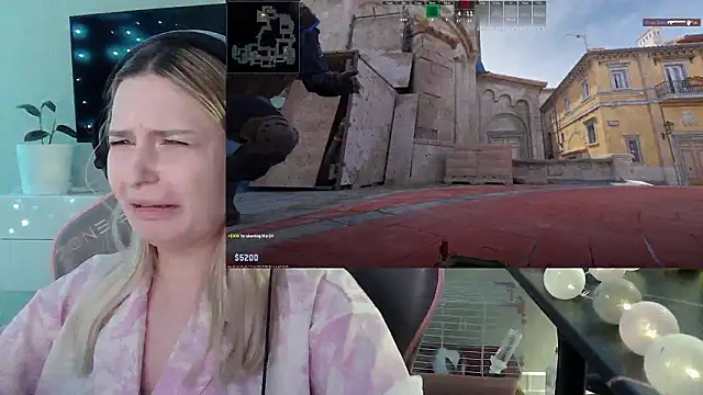 VladaLevine Adlı Modelin Canlı XXX Sohbeti