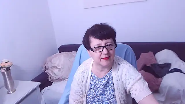 ChristaRose: онлайн-секс-чат