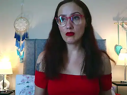 IberianMoonMK's Live XXX Chat