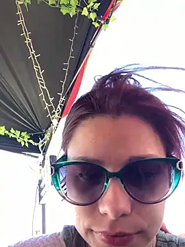 Chatroom XXX en direct de 3littleschoolteens