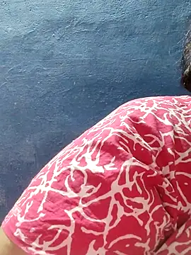 tamilthanushri élő XXX-chatje