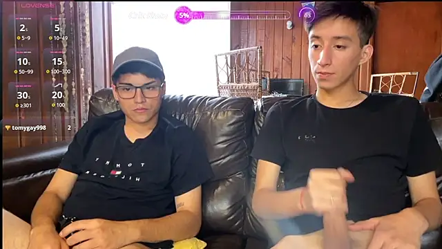 THESKYBOYS' Live XXX Chat