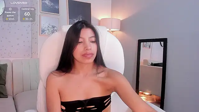 Tiffany_Low: онлайн-сек с-чат