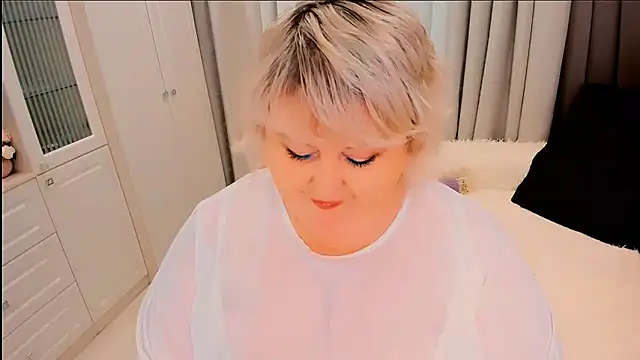 BIGTITSBBW Chat XXX in diretta