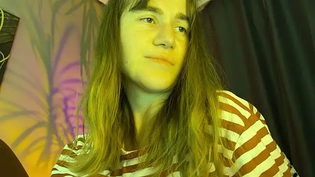 kleya_ élő XXX-chatje