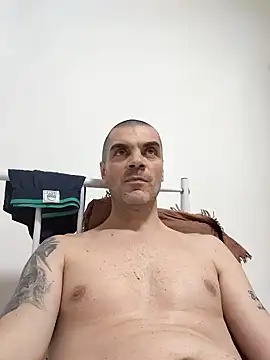 DOMINATOR_SIR-MASTER 即時 XXX 聊天