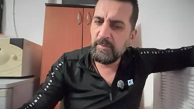 TARKAN1 Live XXX-Chat