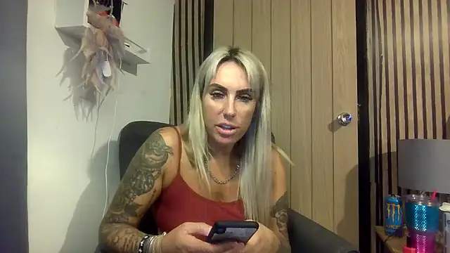 poppyinga1: απευθείας συνομιλία ΧΧΧ