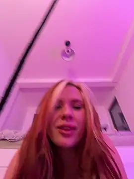 แชท XXX สดของ AnjaAmelia