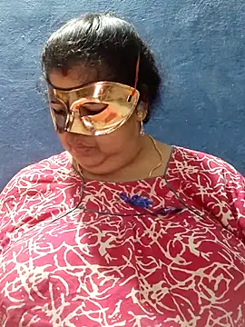 tamilthanushri Chat XXX in diretta