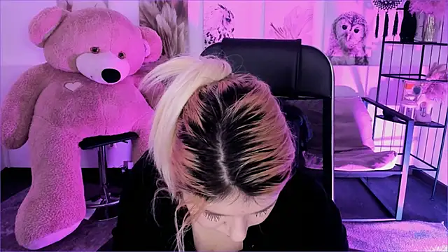 DiaAngell Chat XXX in diretta