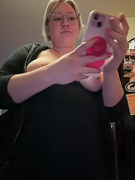 Živý XXX chat PiggyRose