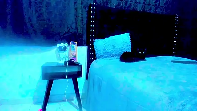 amareto_queen Chat XXX in diretta