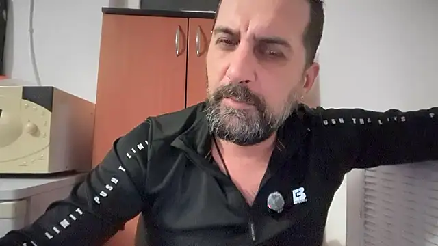 TARKAN1 Live XXX-chat