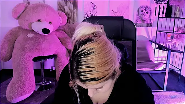 Chat +18 de DiaAngell ao vivo