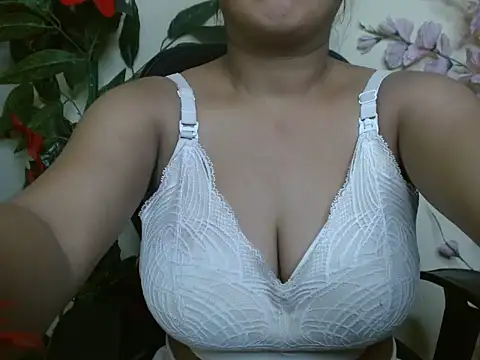 Hotty_Taniya Chat XXX in diretta