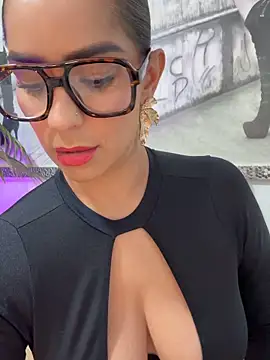 Mau_White Live XXX-Chat